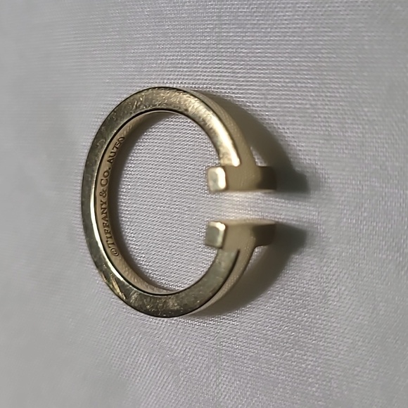 Tiffany and Co T Ring 18K - Picture 3 of 5